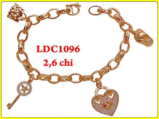 LDC10961732