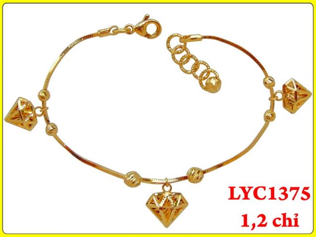 LYC1375686